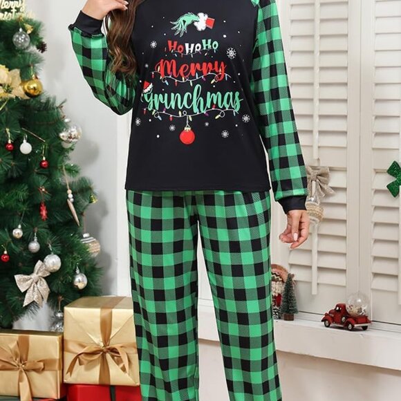 Matching Family Christmas Pajamas Long Sleeve Sleepwear Set - Picture 2 of 5